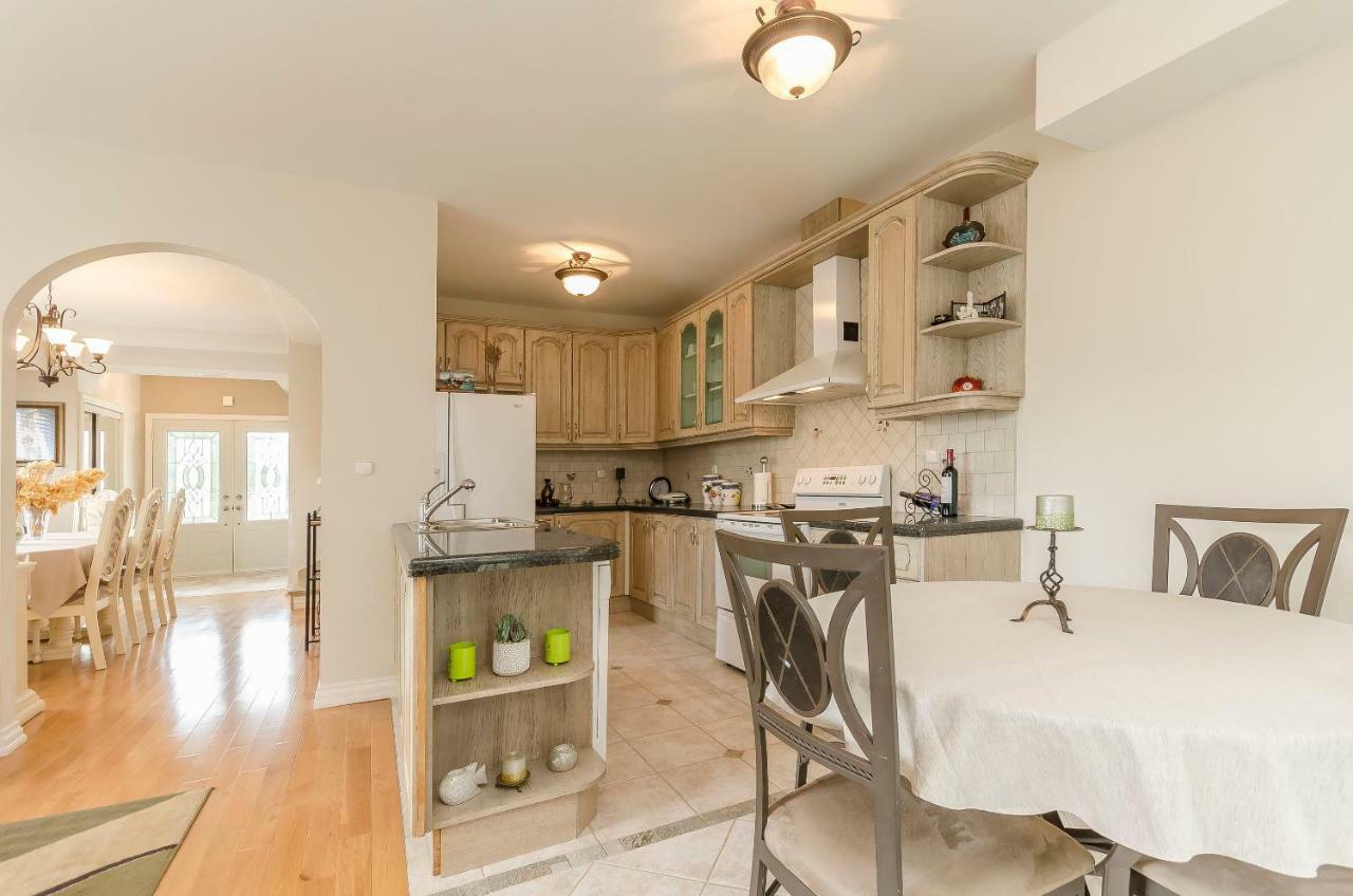 Apartment Canada Dream Vacation Срима Екстер'єр фото